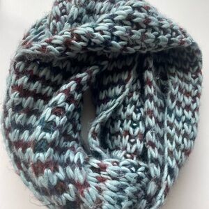 Chunky Knit Infinity Scarf